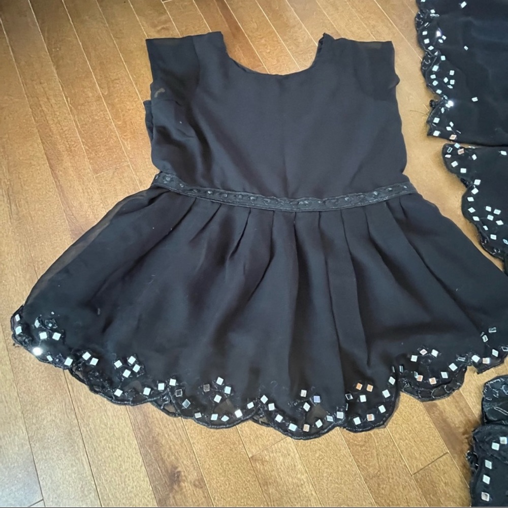Indian Pakistani Garara suit. Black with abhla work gives party look!